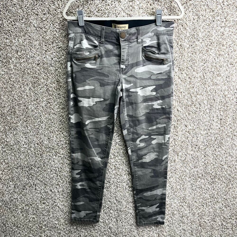 Democracy Pants Women’s 8 “Ab” Technology Gray Camouflage Skinny